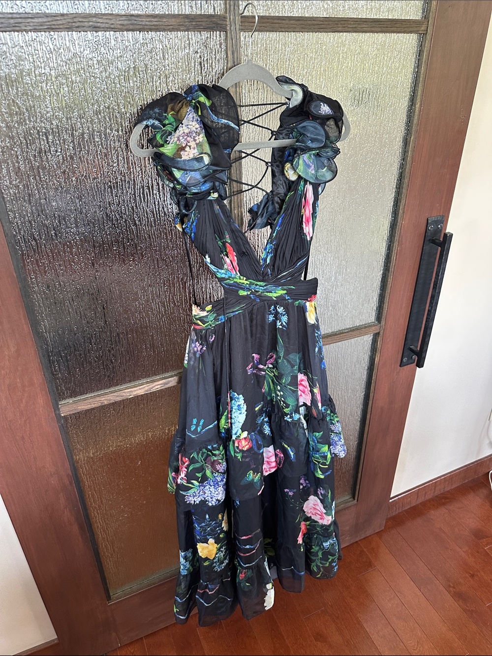 Mac Duggal Black Ruffle Tiered Floral Cut-Out Chiffon Dress Sz 6. - Picture 11 of 15